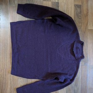 Sassy front cutout sweater with choker size S.